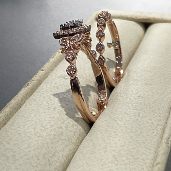 Wedding set - Picture 1 of 3